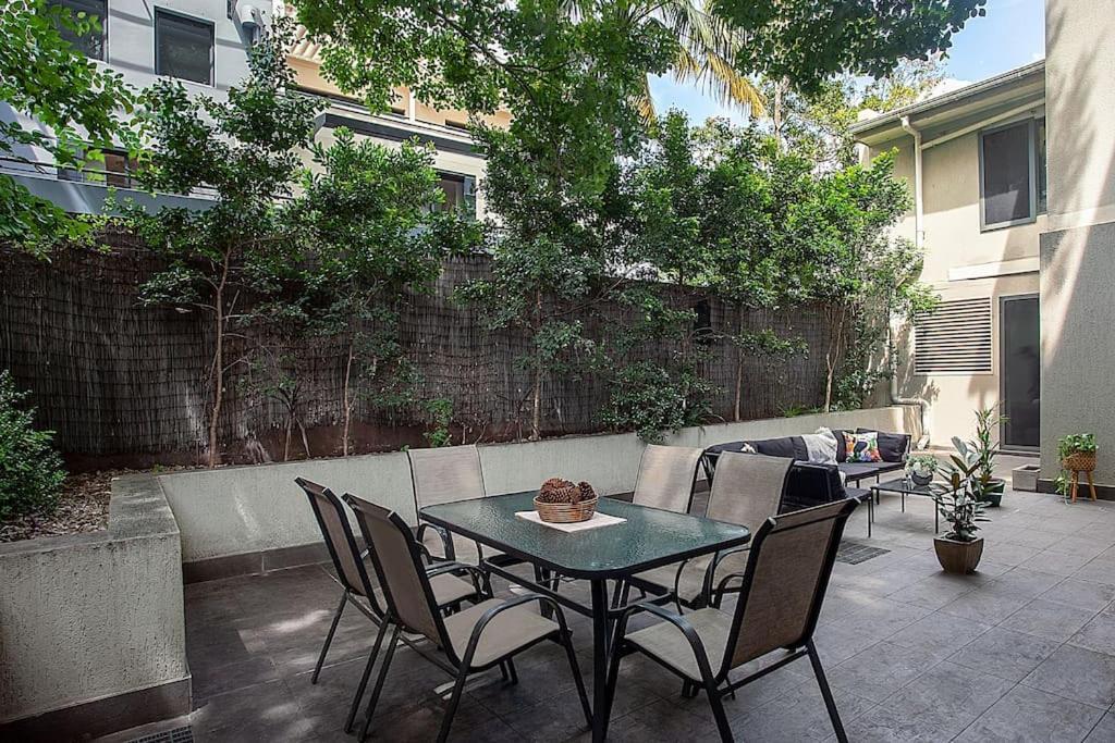 Apartment Huge 3 Bed Camperdown Garden W Parking Aircon *