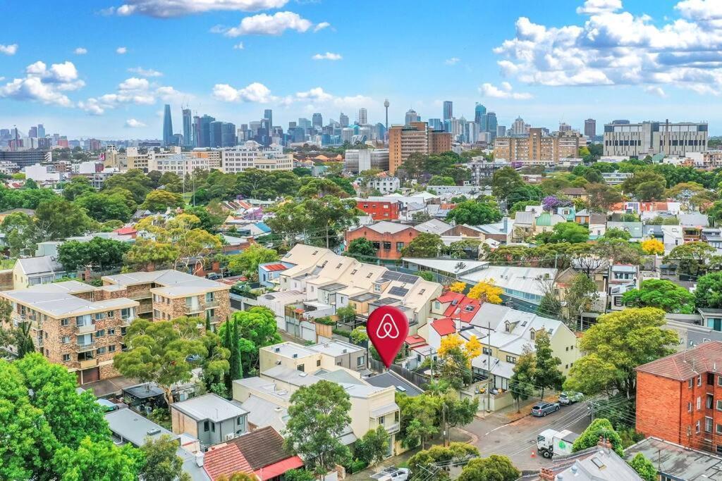 Luxury Retreat - 4bed House W/parking - Mins From Cbd Villa Sydney
