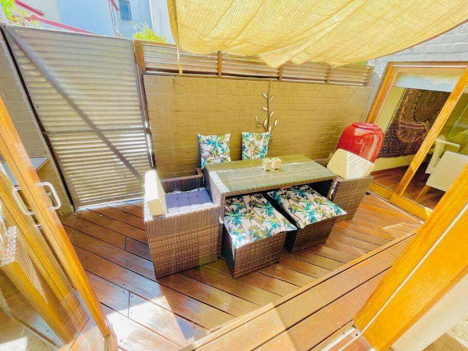 Luxury Retreat - 4bed House W/parking - Mins From Cbd Villa *