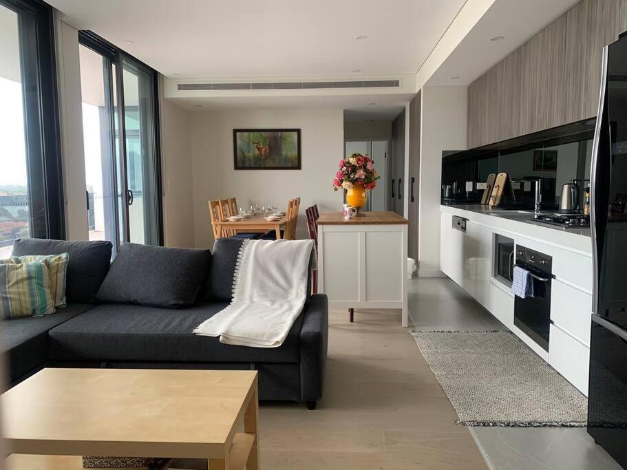 2 Bedroom In The Middle Of With Beautiful River View *