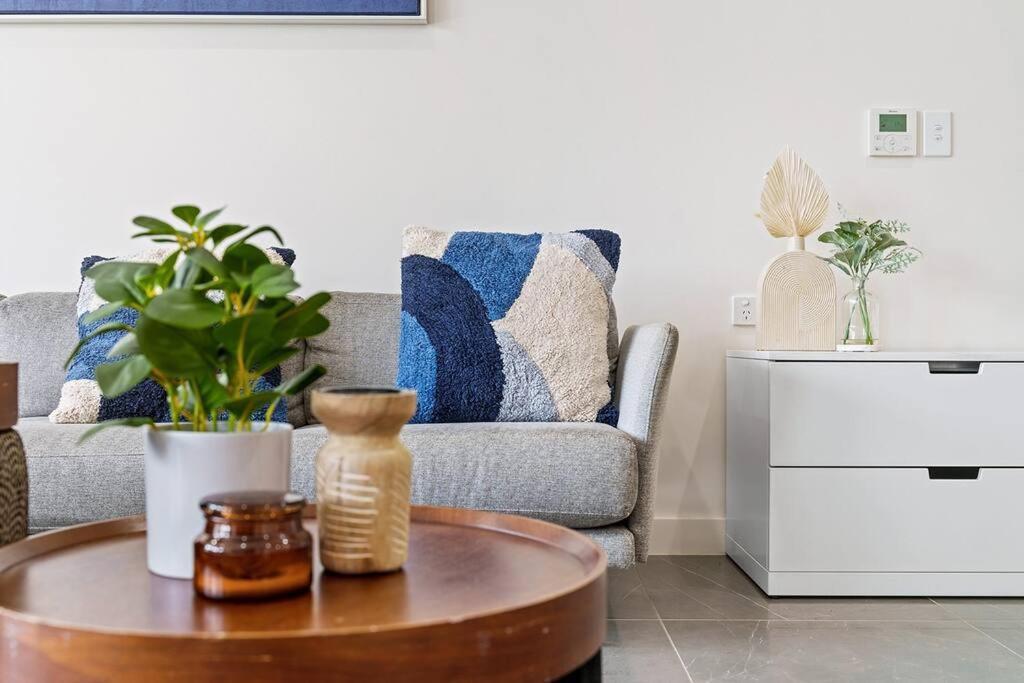 Commodious 2 Bedroom Apt In Op Apartment