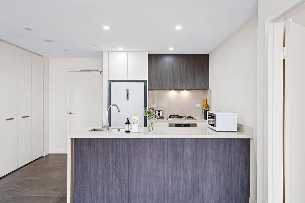 Apartment Commodious 2 Bedroom Apt In Op Sydney