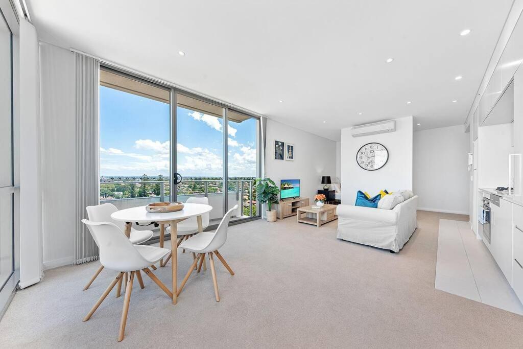 Skyview Comfy Apt In Centre Of Burwood