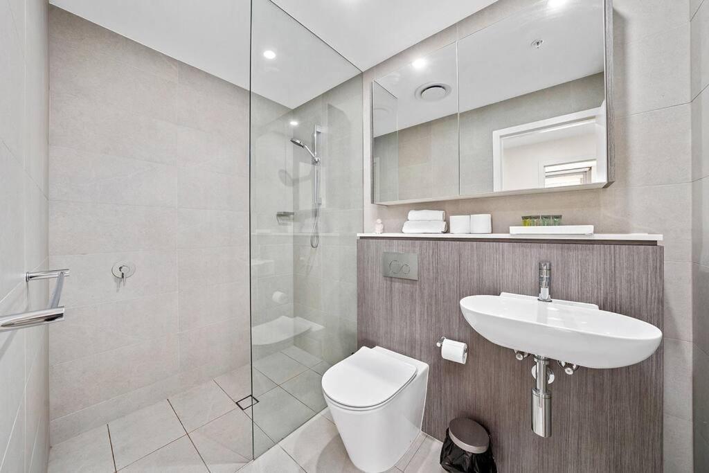 Apartment Commodious 2 Bedroom Apt In Op Sydney