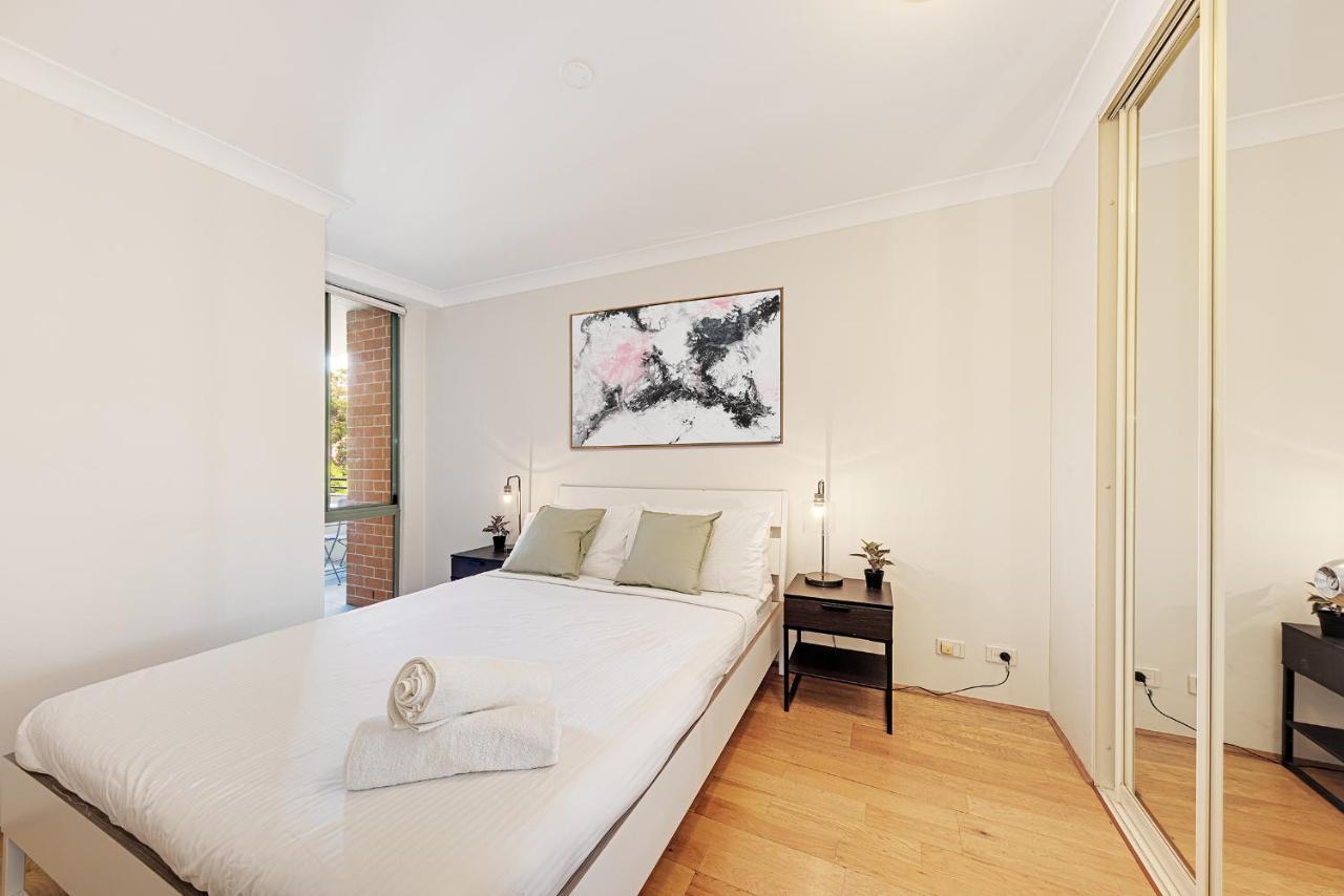 Spacious & Cosy 2 Bedroom In Darling Harbour Apartment *
