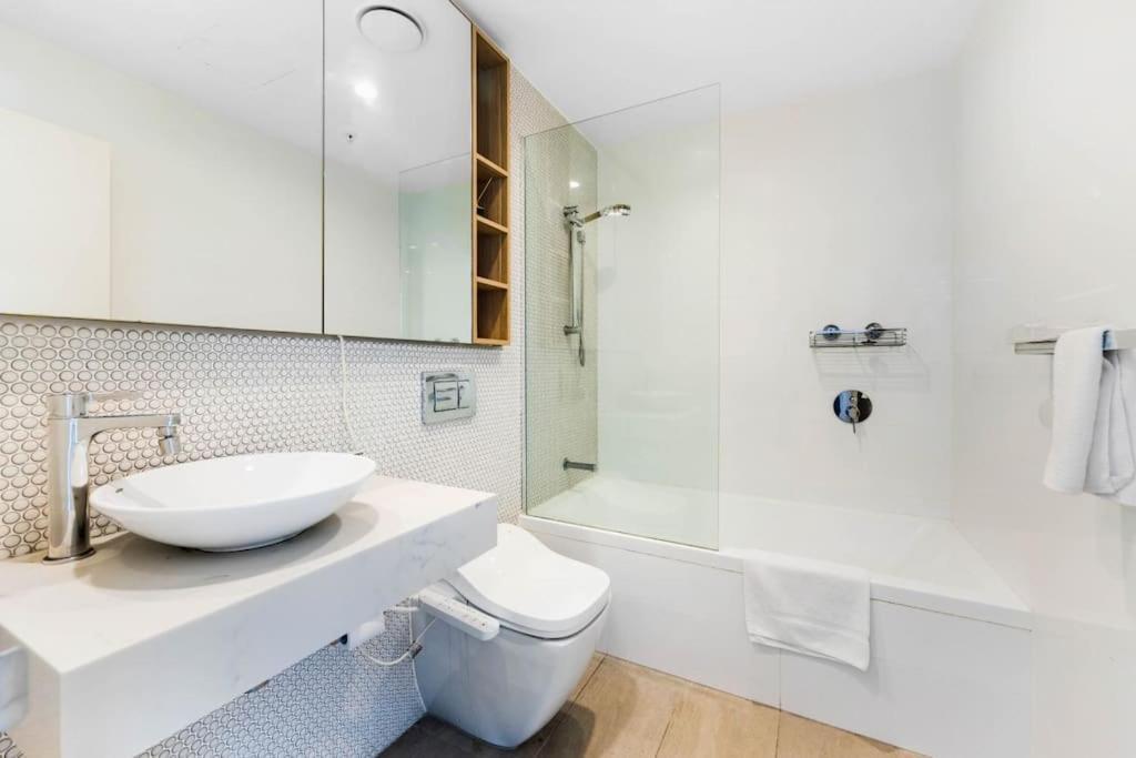 Apartment Lovely 2 Bedroom With Swimming Pool