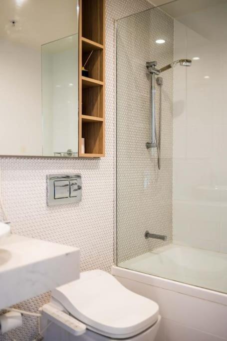 Lovely 2 Bedroom With Swimming Pool Apartment *