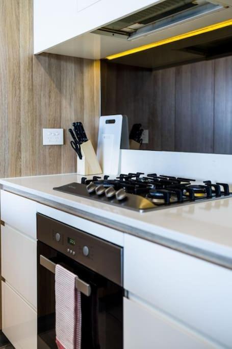 Lovely 2 Bedroom With Swimming Pool Apartment *
