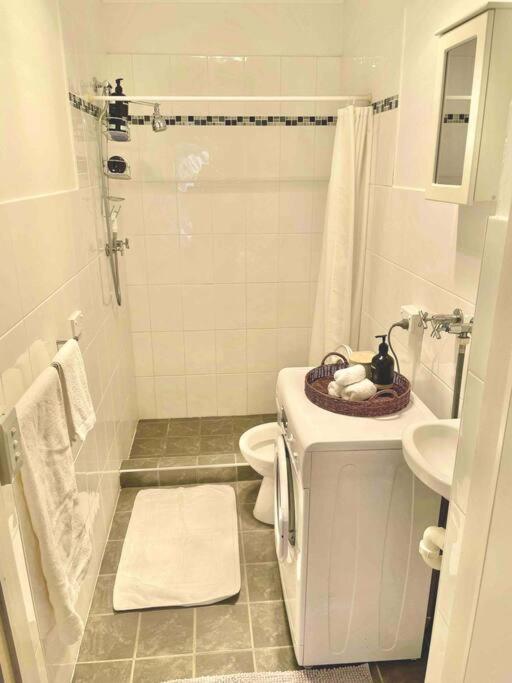 Lovely Front Studio Apartamento Sidney
