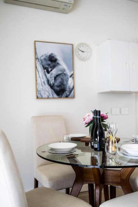 Apartment Lovely 2 Bedroom With Swimming Pool