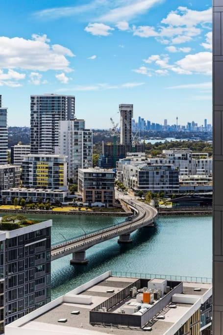Lovely 2 Bedroom With Swimming Pool Apartment Sydney