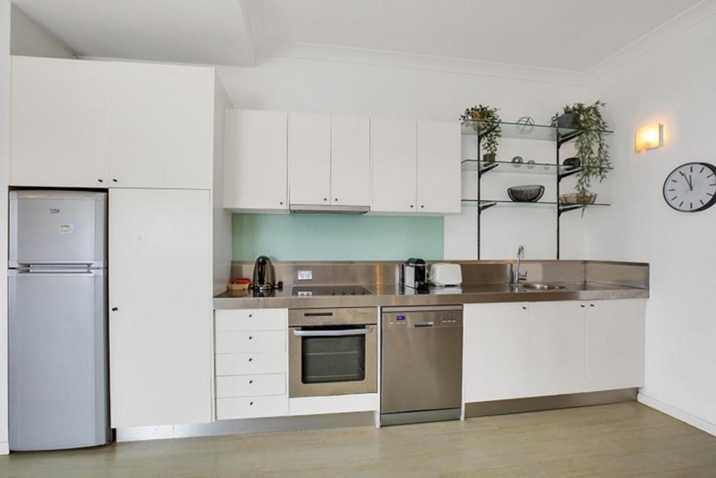 Apartment At Cooper St *