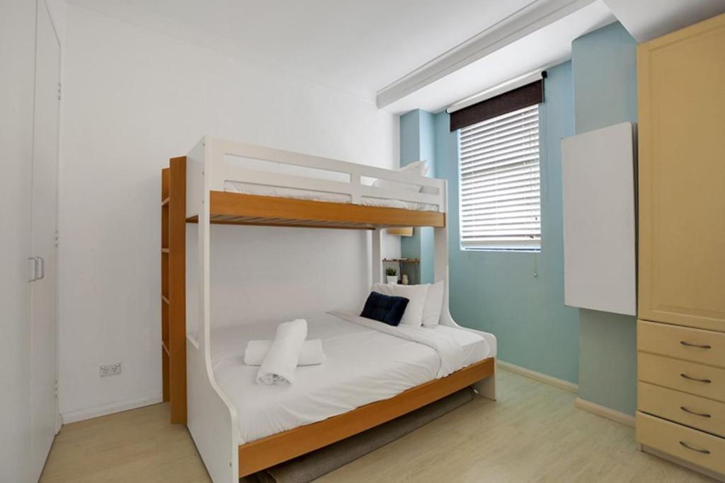 Apartment At Cooper St *