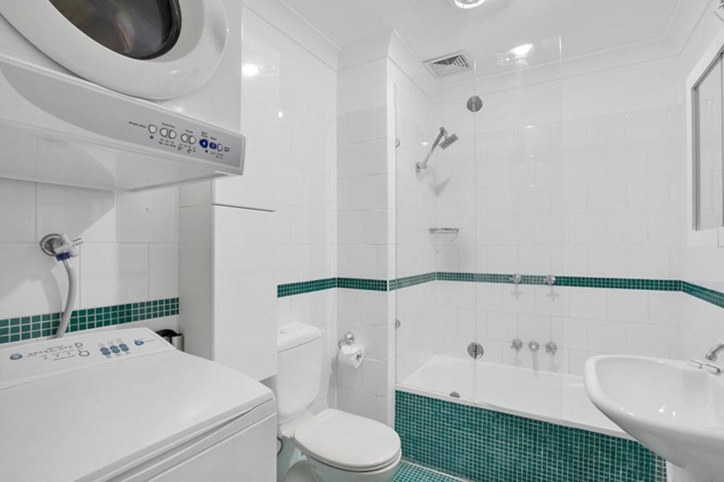 Apartment At Cooper St Sydney