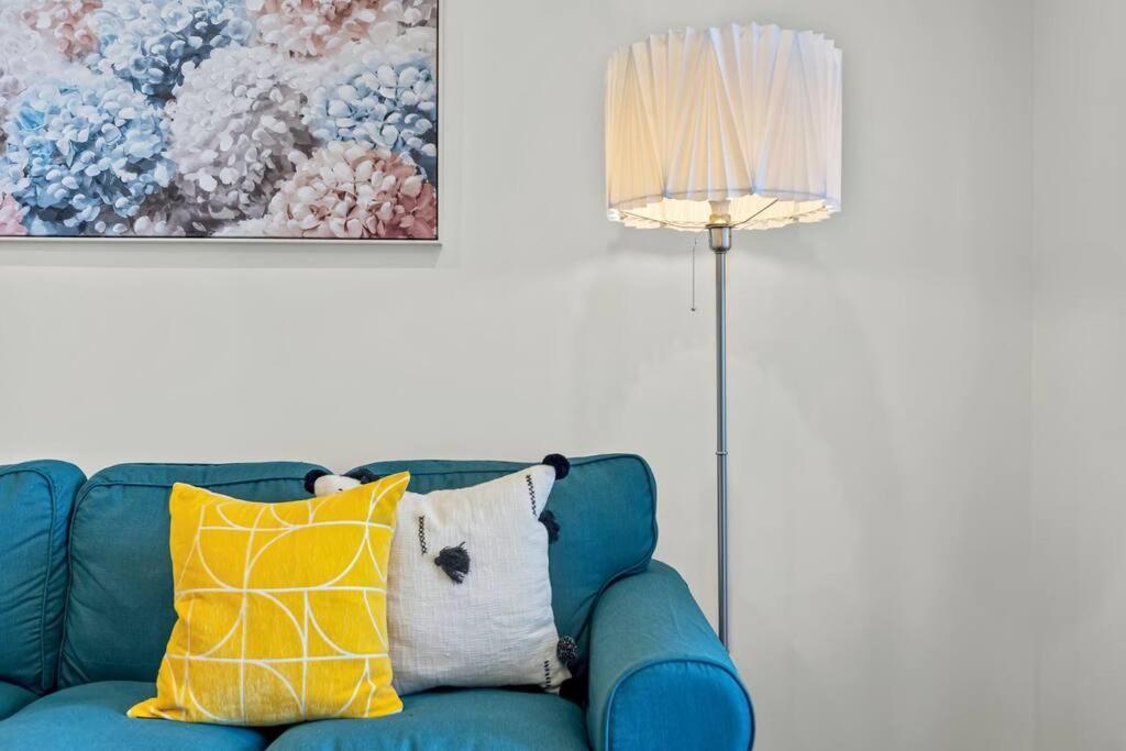 Water Views 2 Bedroom In Hurstville Sydney