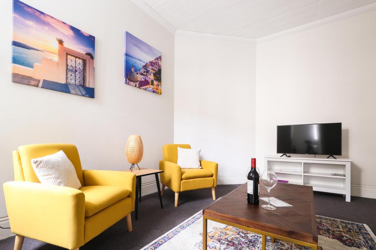 Discover The Rocks - Historical Terrace House