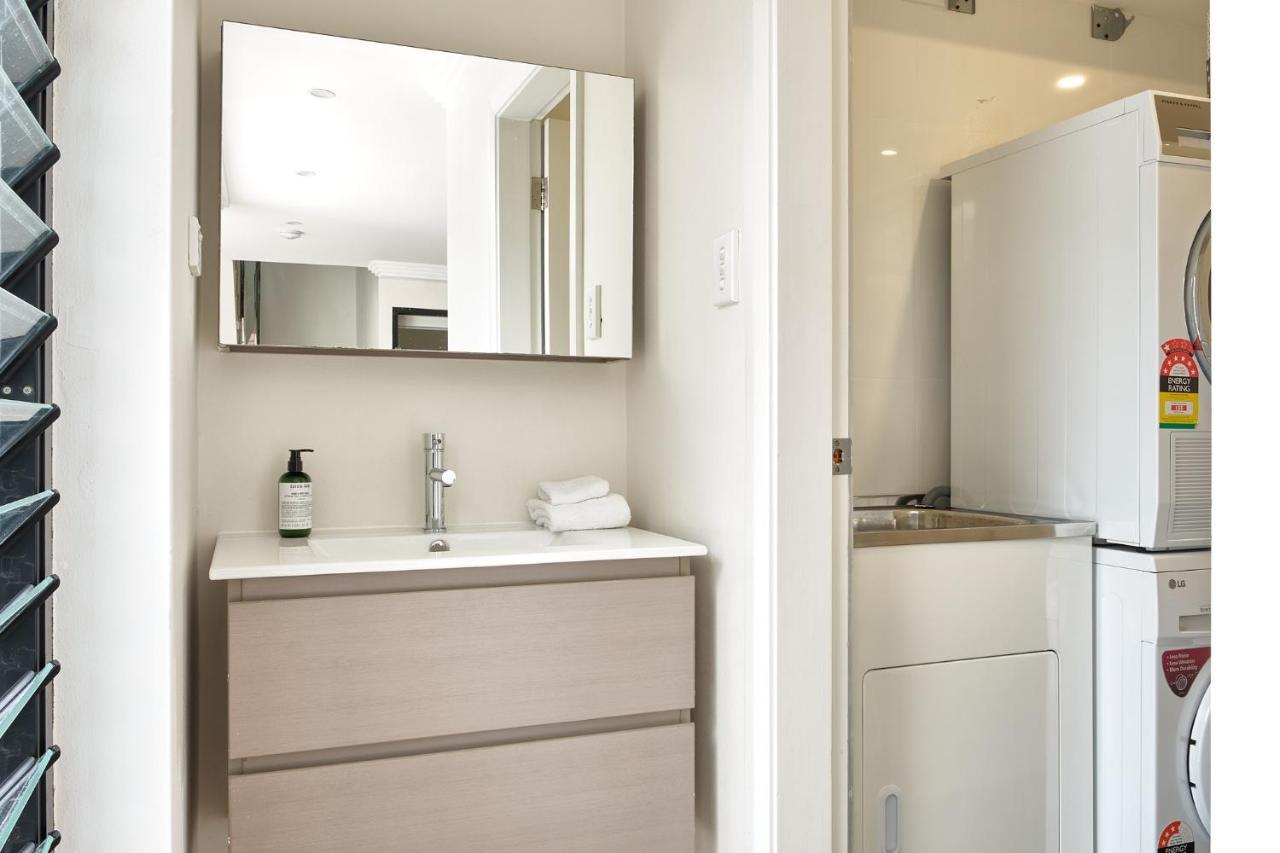 Retreat On Darling - Harbour Views 3 Bed Apartment Sydney