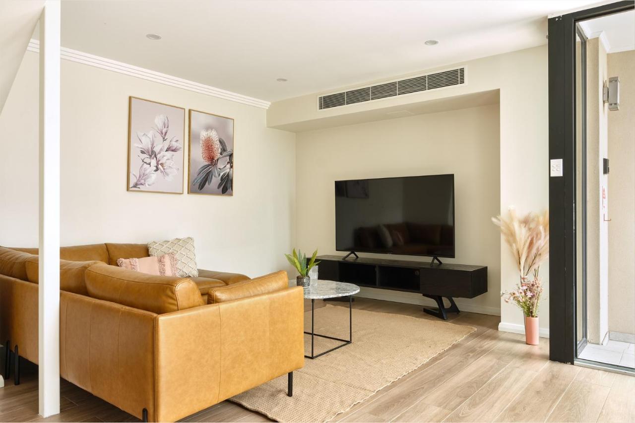 Apartment Retreat On Darling - Harbour Views 3 Bed *
