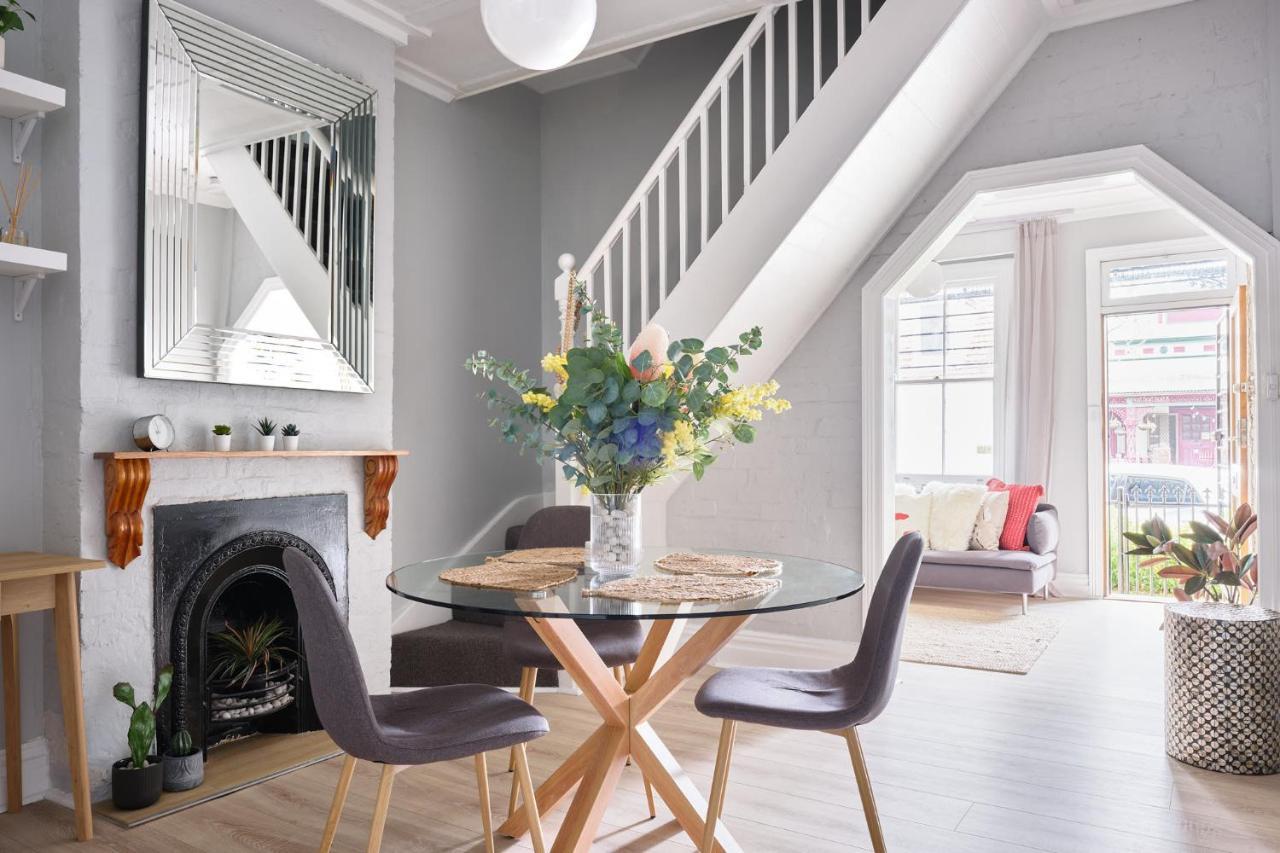 Bahay bakasyunan Redfern Classic Terrace - Parking And Balcony Sydney
