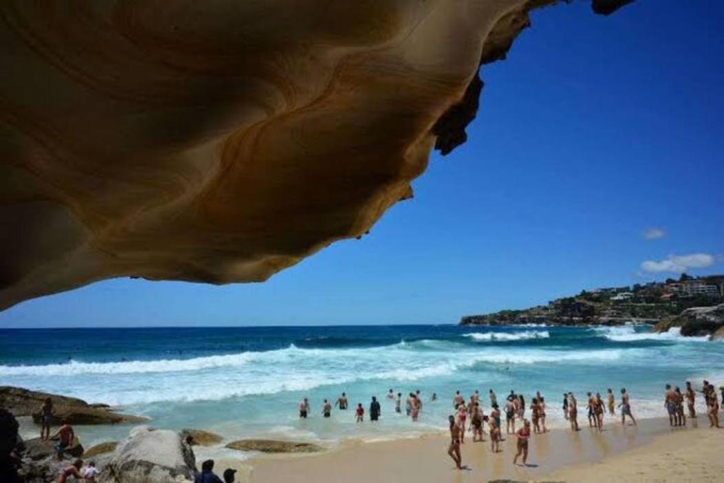 Tamarama Oceanfront - View In Apartment *
