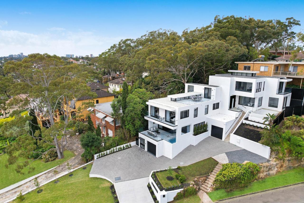Luxury Waterside