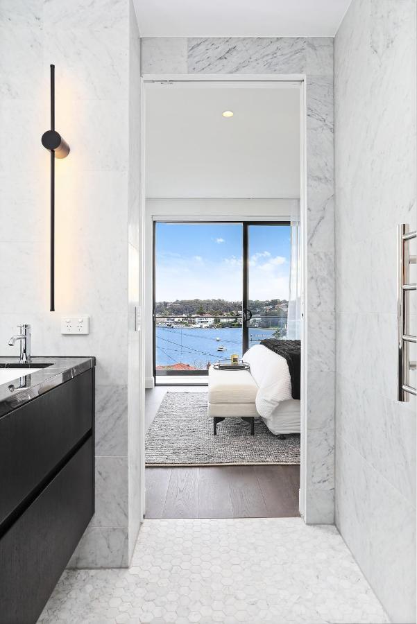 Luxury Waterside Holiday home Sydney