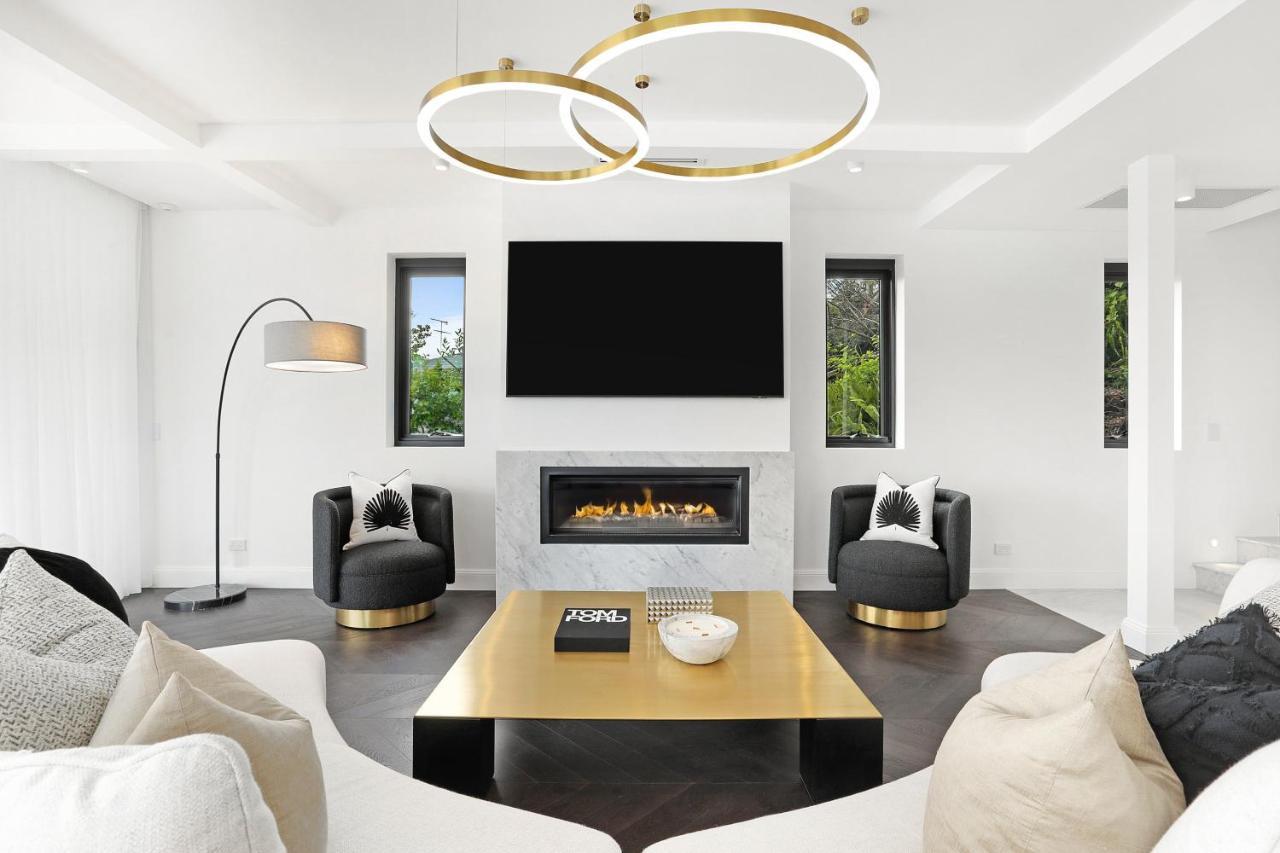 Luxury Waterside Holiday home Sydney