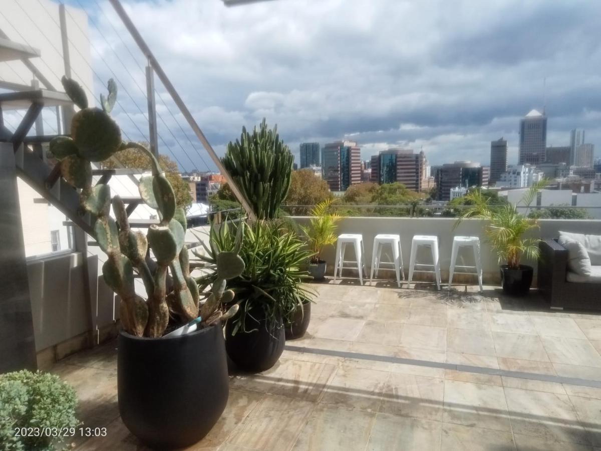 Three Bedroom Penthouse With Private Rooftop Jacuzzi In Surry Hills Apartment *
