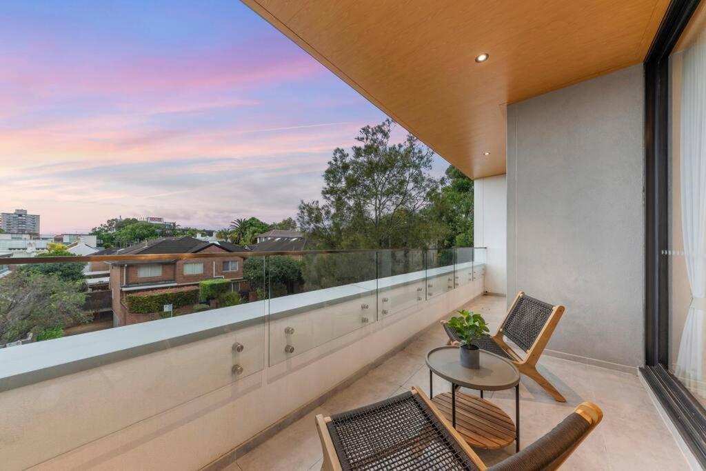 La Baia Luxury Penthouse Neutral Bay Apartment