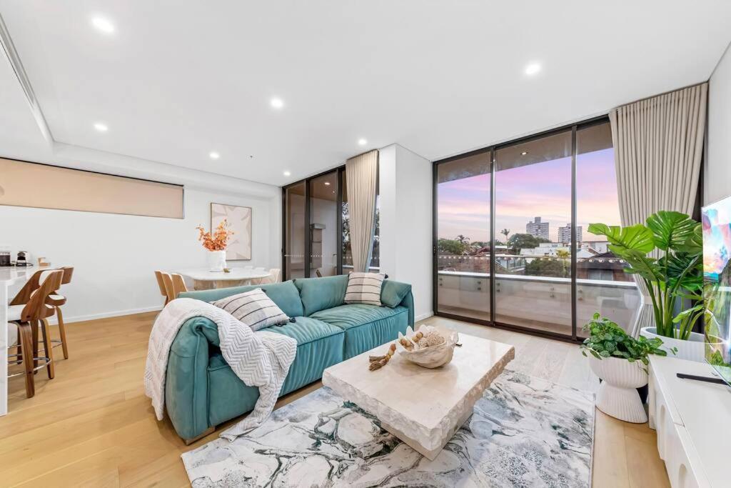 Apartment La Baia Luxury Penthouse Neutral Bay