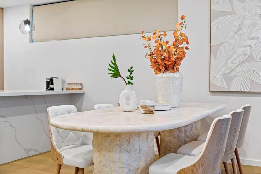 La Baia Luxury Penthouse Neutral Bay Apartment *