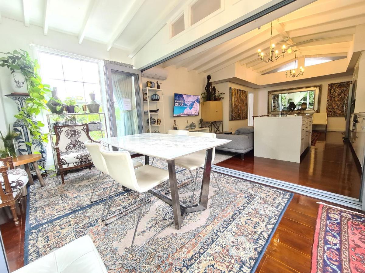 Bahay bakasyunan Bamboo House, Close To The & Airport & Train Station And Brighton Le Sands Sydney