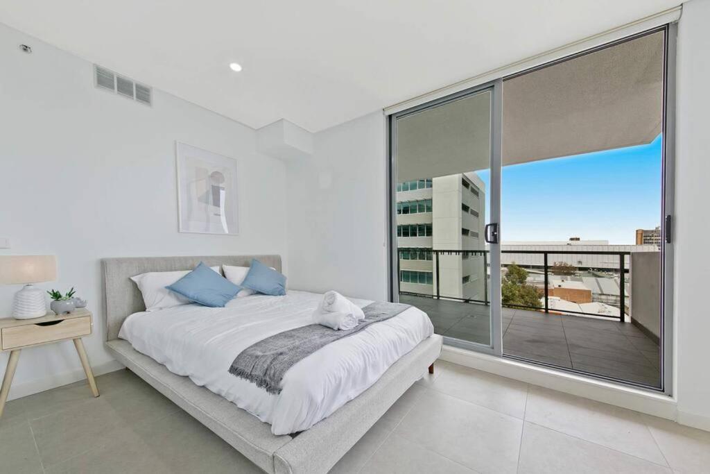 Aircabin｜mascot｜spacious & Modern｜walk To Station Apartment