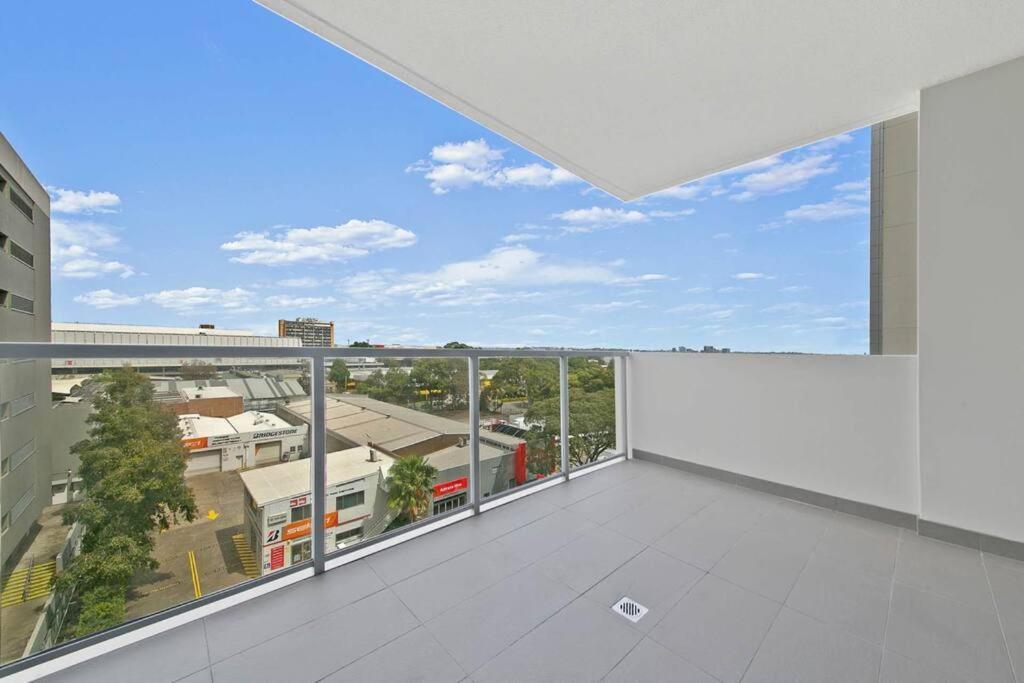 Aircabin｜mascot｜spacious & Modern｜walk To Station Sydney