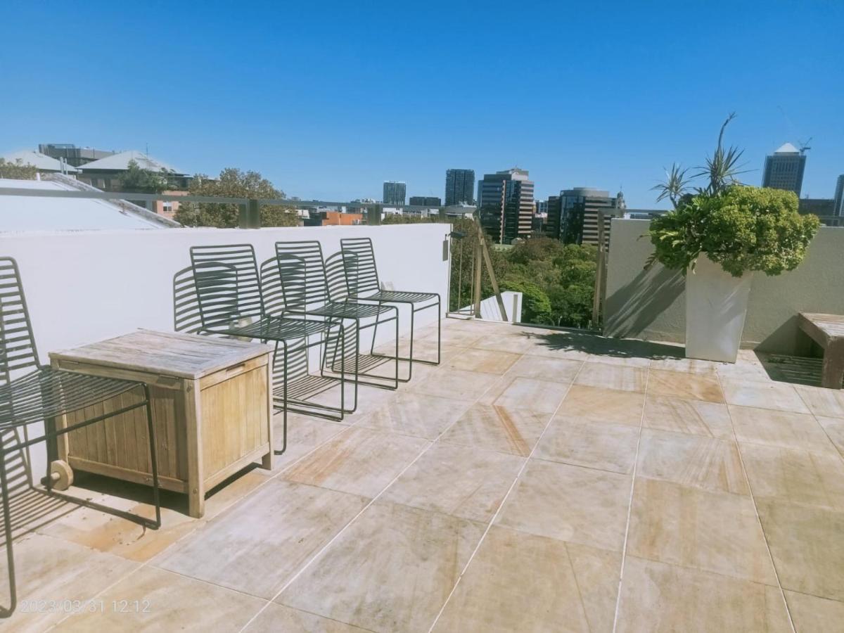 Three Bedroom Penthouse With Private Rooftop Jacuzzi In Surry Hills *