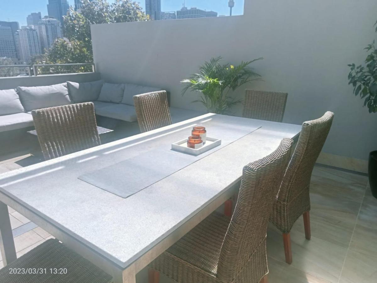 Three Bedroom Penthouse With Private Rooftop Jacuzzi In Surry Hills Apartment