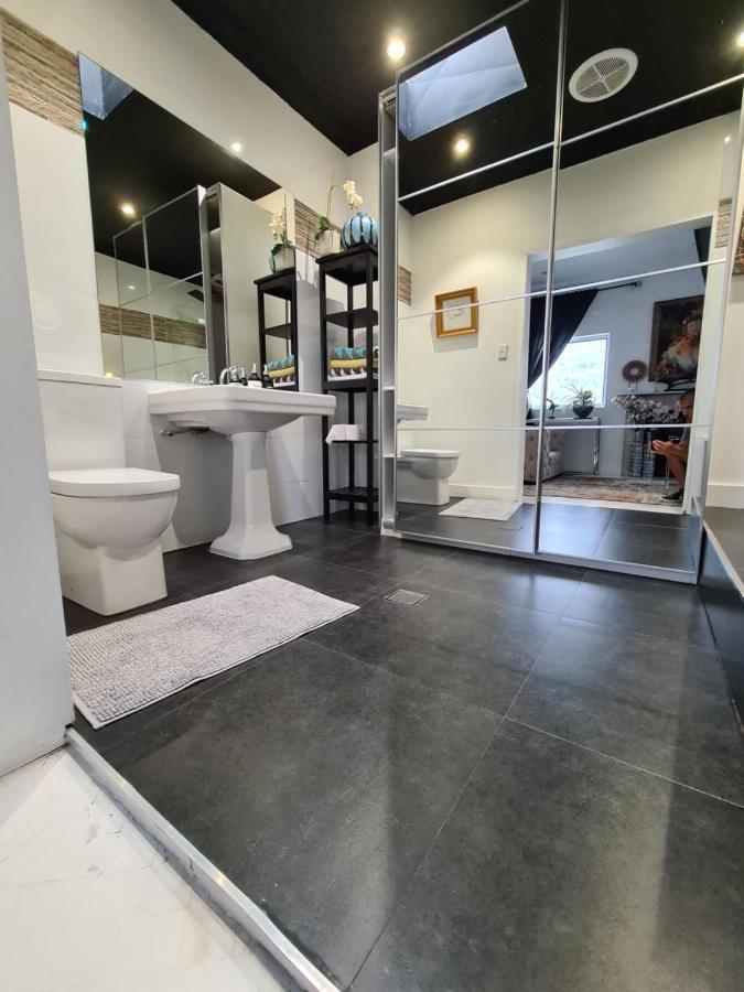 Vista Unit + Bamboo House Close To The & Airport & Train Station And Brighton Le Sands * Sydney