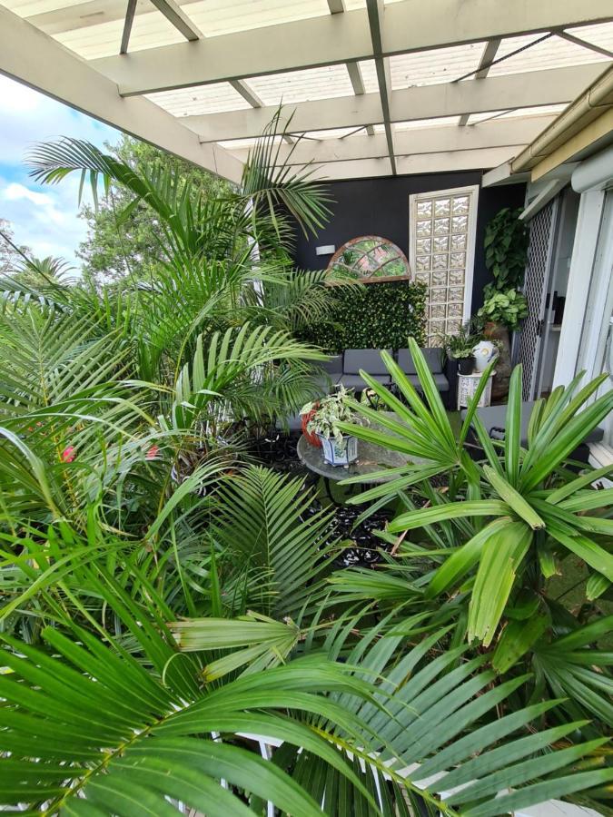 Vista Unit + Bamboo House Close To The & Airport & Train Station And Brighton Le Sands Holiday home *
