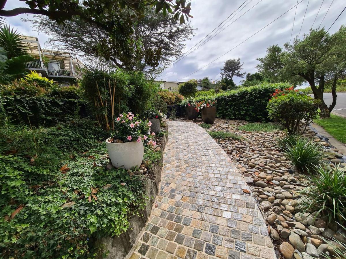 Vista Unit + Bamboo House Close To The & Airport & Train Station And Brighton Le Sands * Sydney