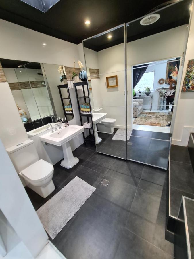 Vista Unit + Bamboo House Close To The & Airport & Train Station And Brighton Le Sands *