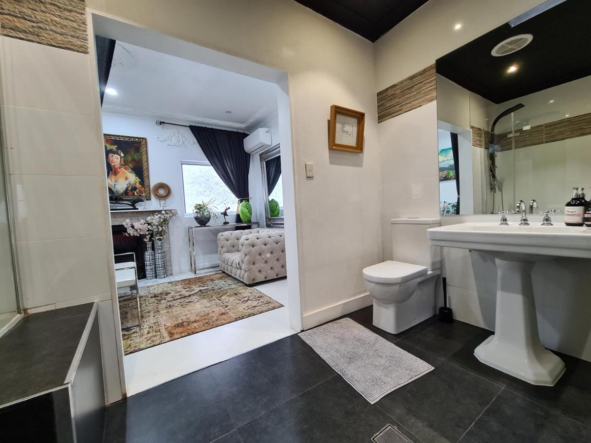 Vista Unit + Bamboo House Close To The & Airport & Train Station And Brighton Le Sands *