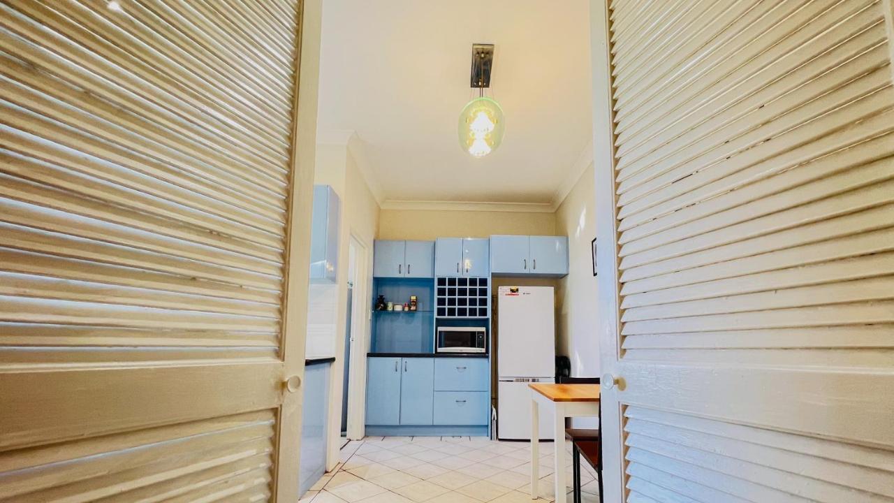 Apartment Carlton 3 Beds Unit - Free Parking *