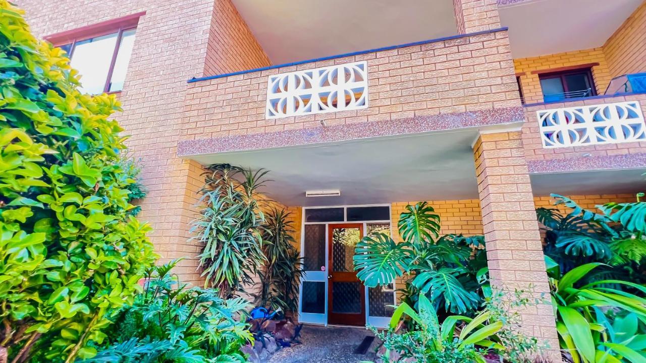 Carlton 3 Beds Unit - Free Parking Apartment Sydney