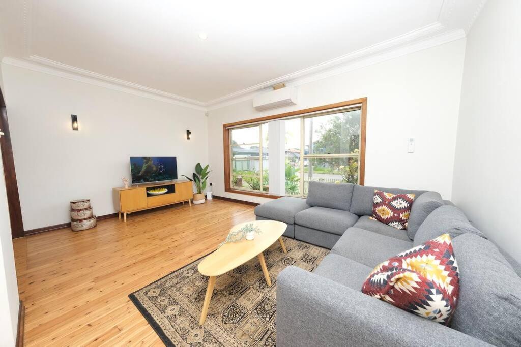 Fantastic Family With Pool At Concord Holiday home *