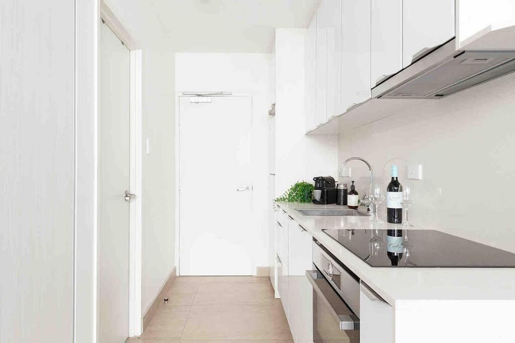 Apartment Perfect 2min By Walk To The Free Parking Sydney