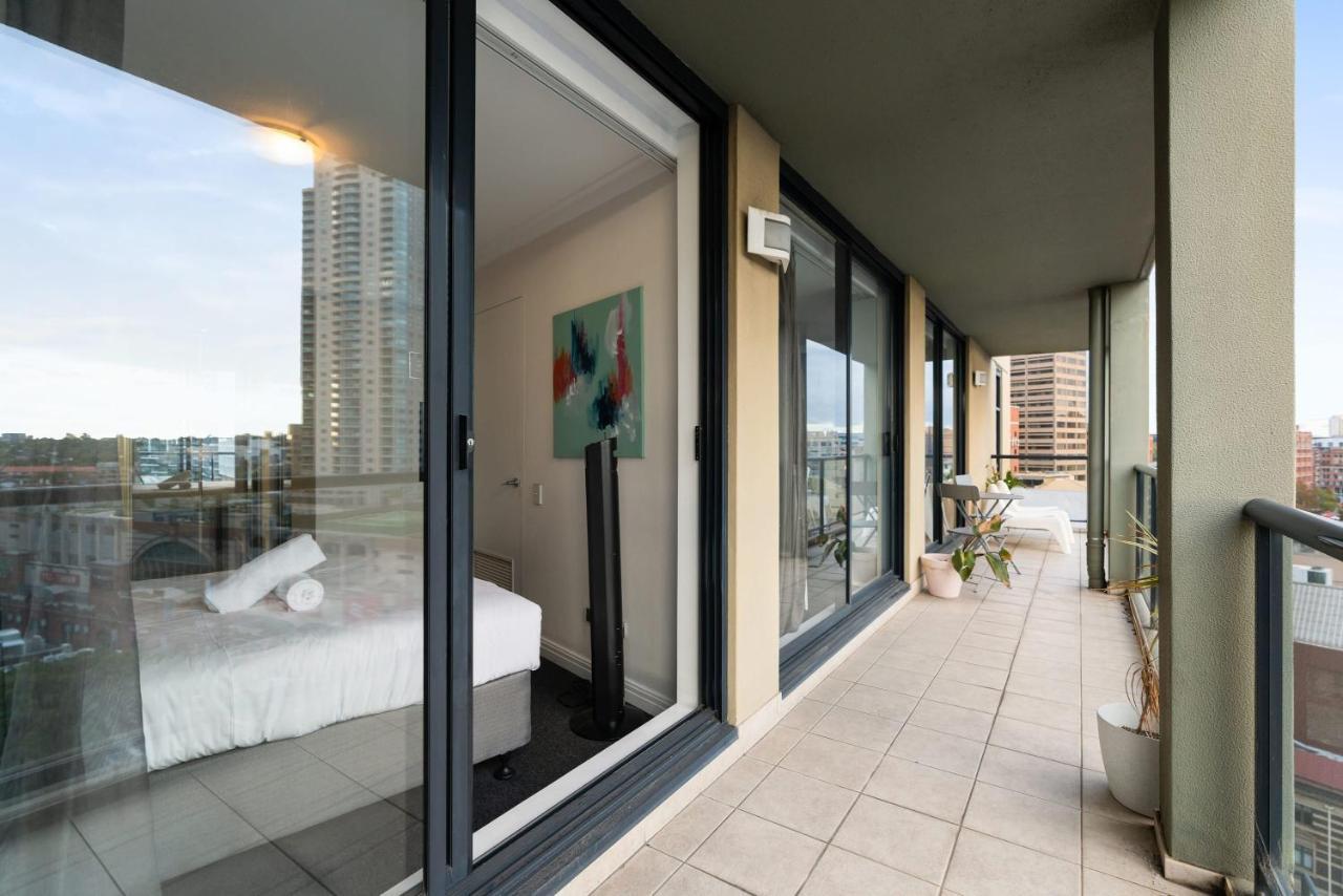 Skyline Views Cbd Apartment *