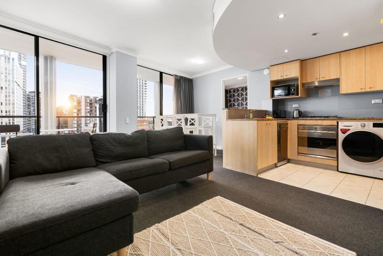 Apartment Skyline Views Cbd