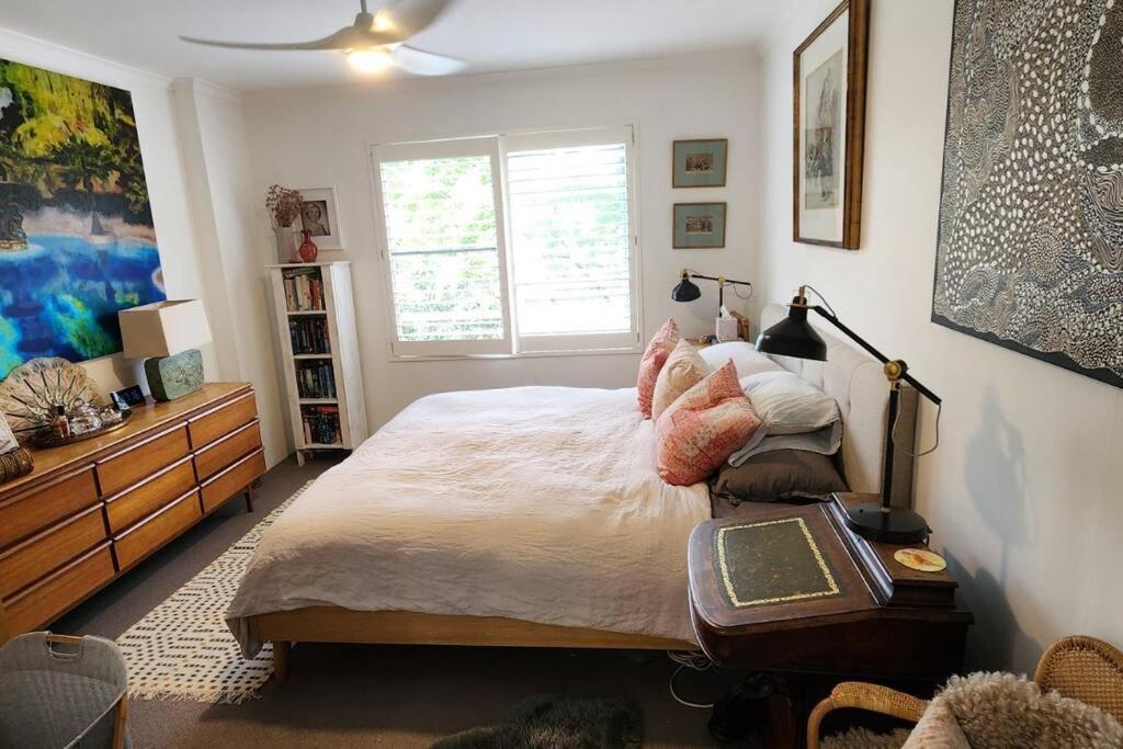 Homely In Sought After Building Apartment *