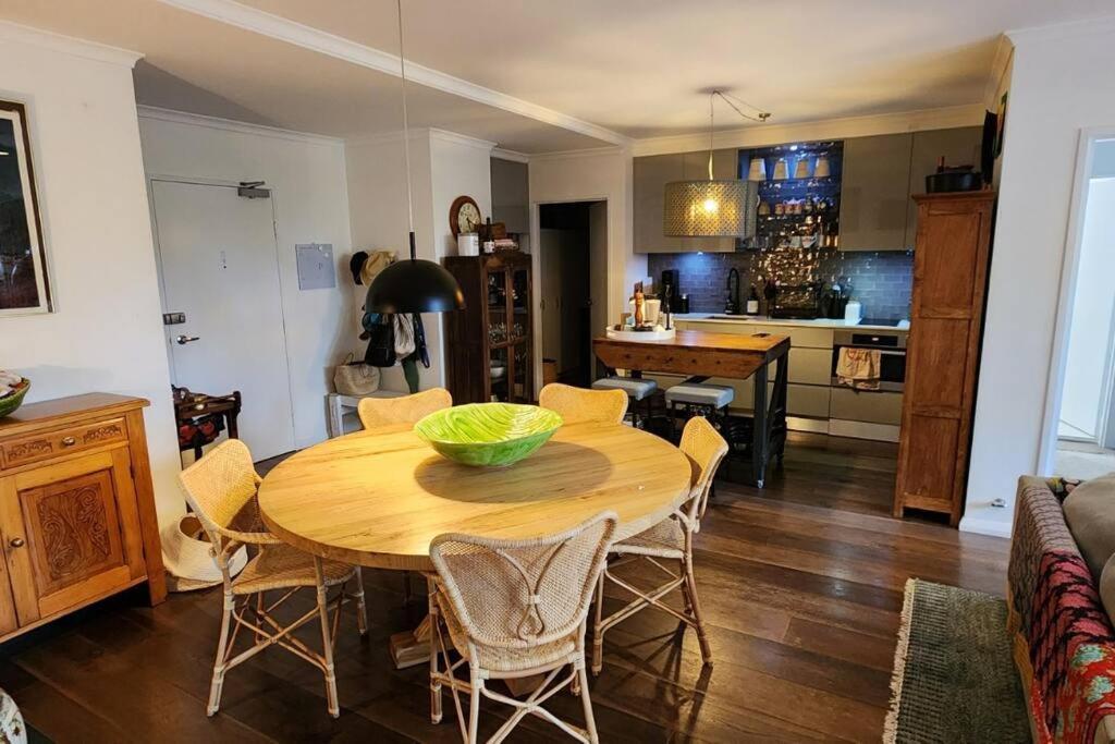 Homely In Sought After Building
