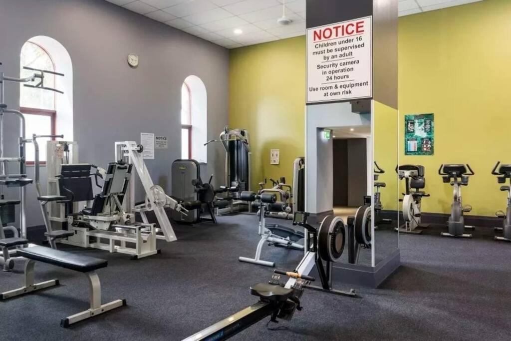 Homely In Sought After Building Apartamento Sidney
